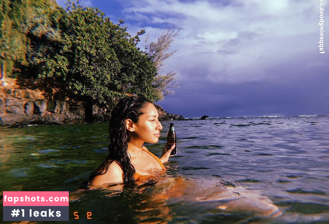 Meaghan Rath gallery photo #145