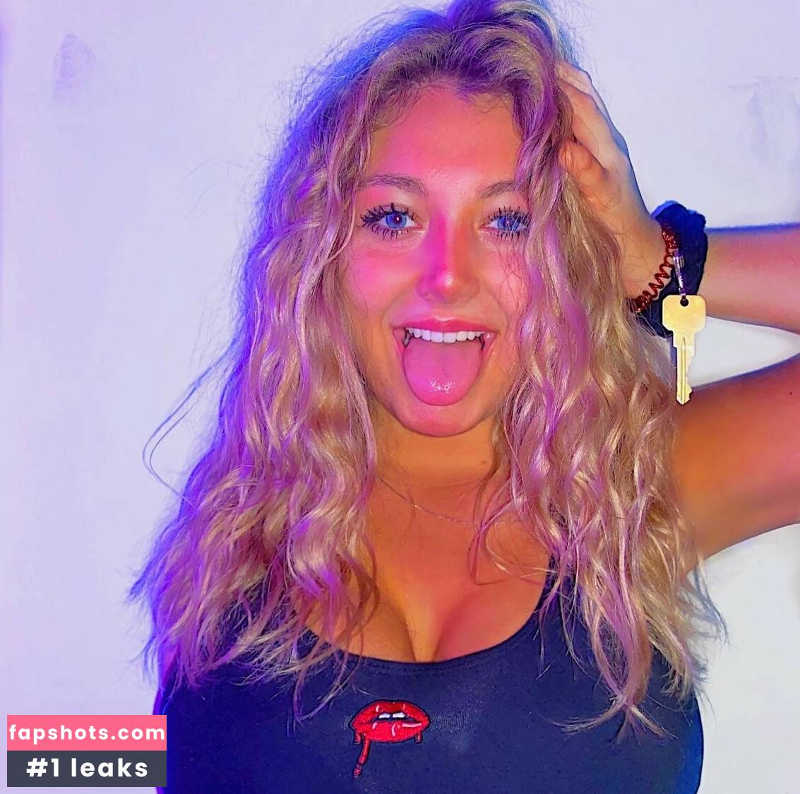 meakelena gallery photo #34