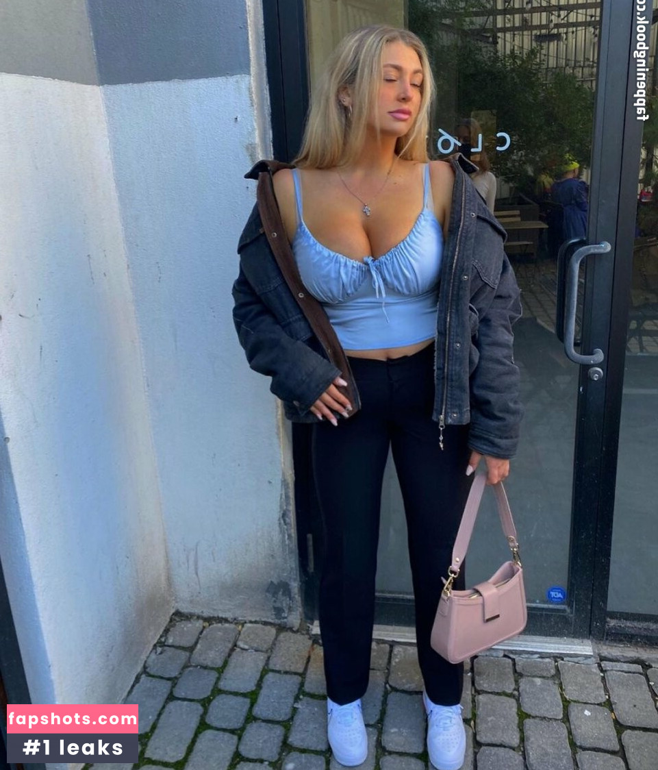 meakelena gallery photo #5