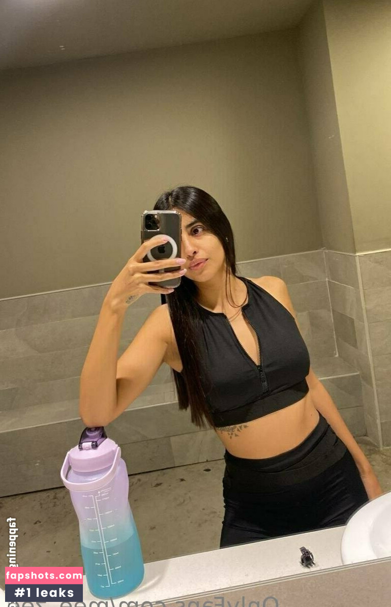 mee_zee gallery photo #32