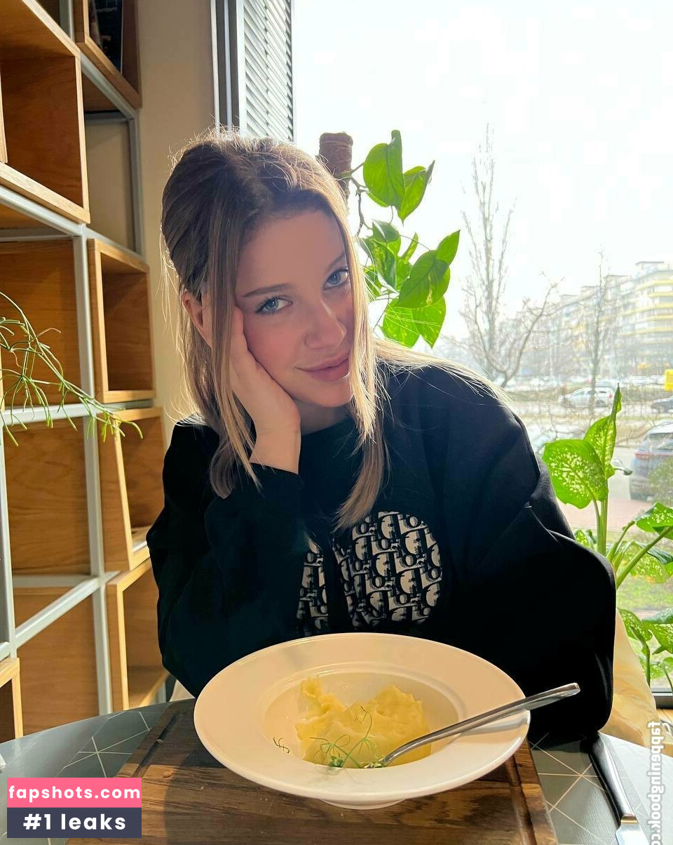 meelafree gallery photo #33