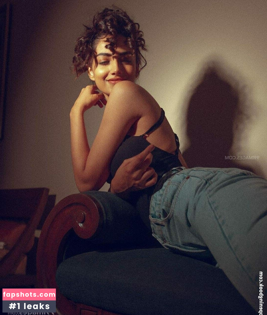 Meenakshi Chaudhary gallery photo #30