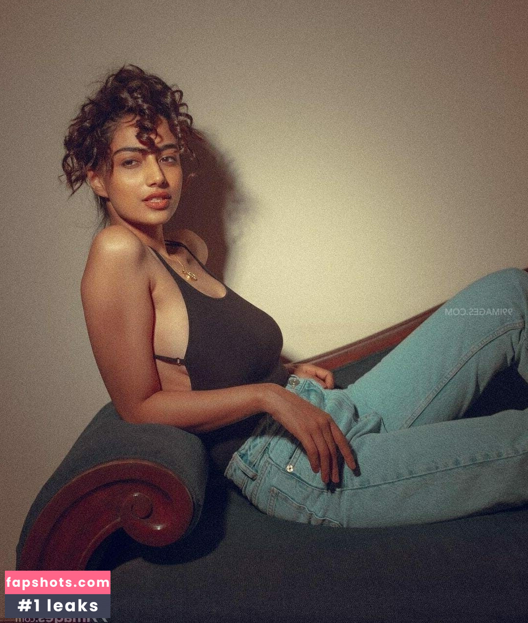 Meenakshi Chaudhary gallery photo #33