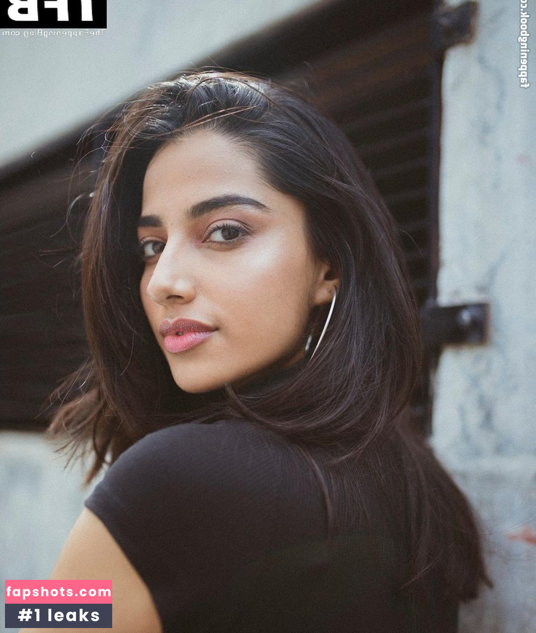 Meenakshii Chaudhary gallery photo #12