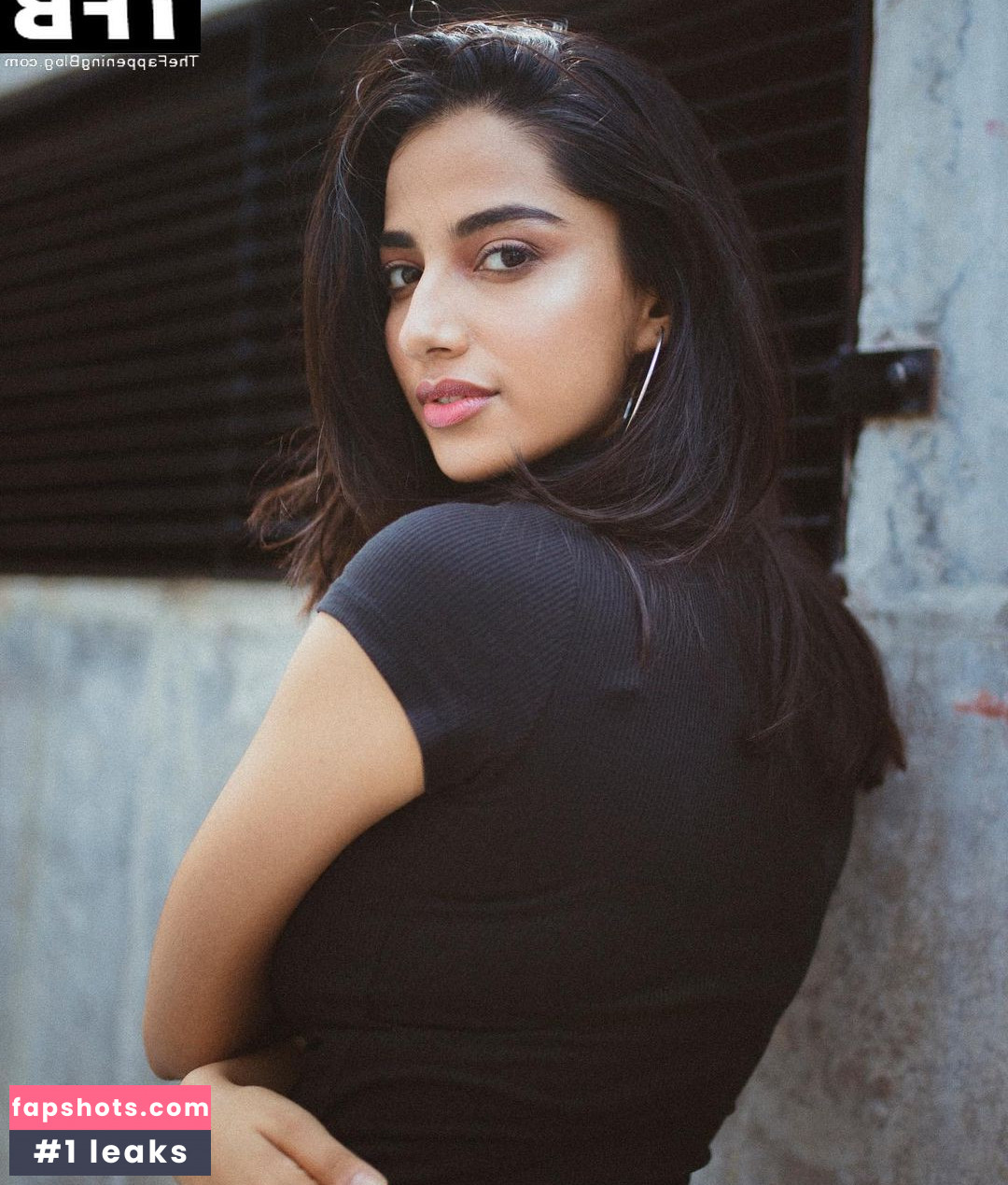 Meenakshii Chaudhary gallery photo #9