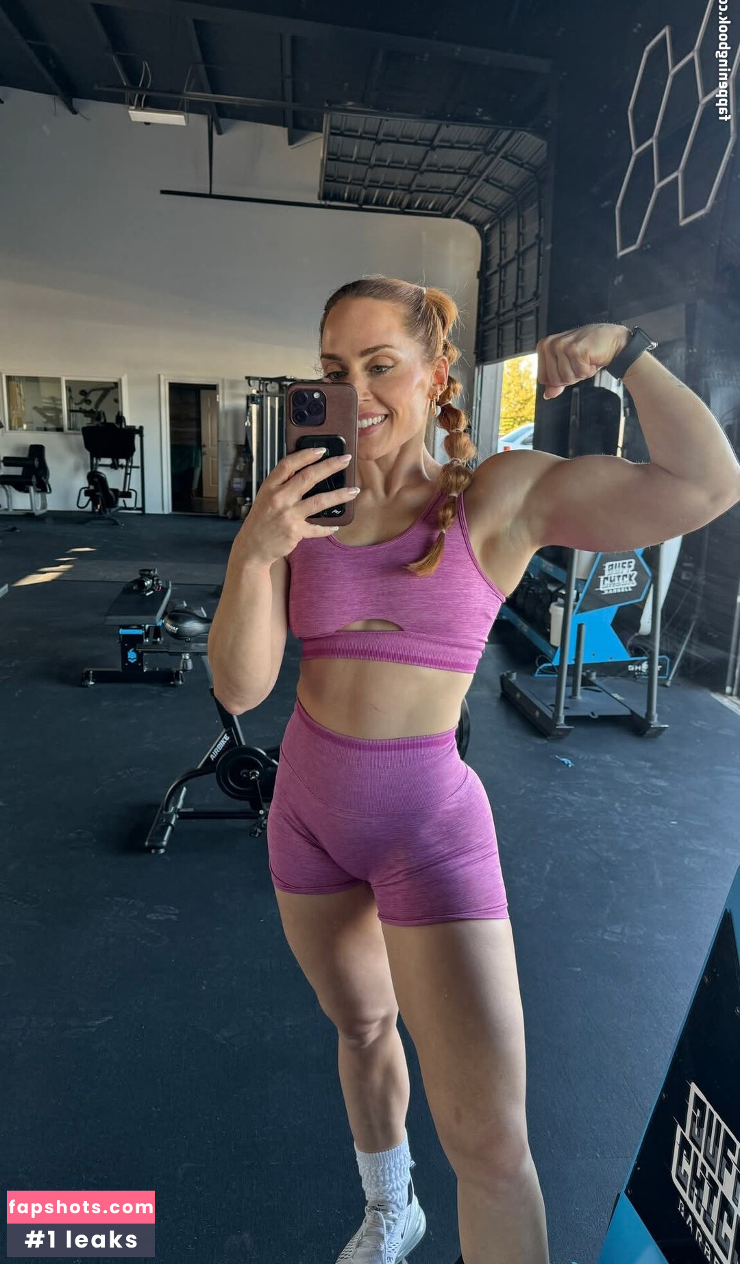 Meg Gallagher gallery photo #23