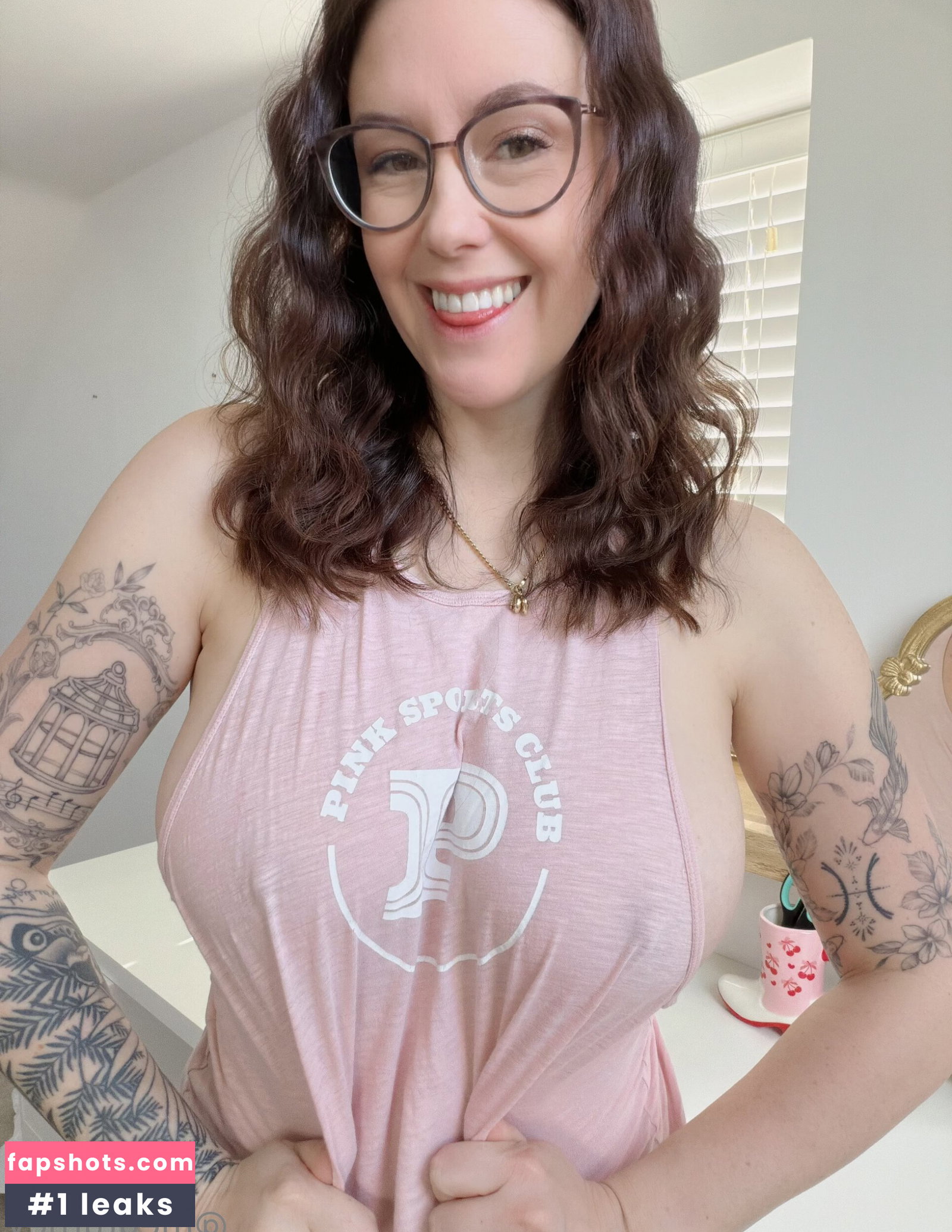 Meg Turney gallery photo #72