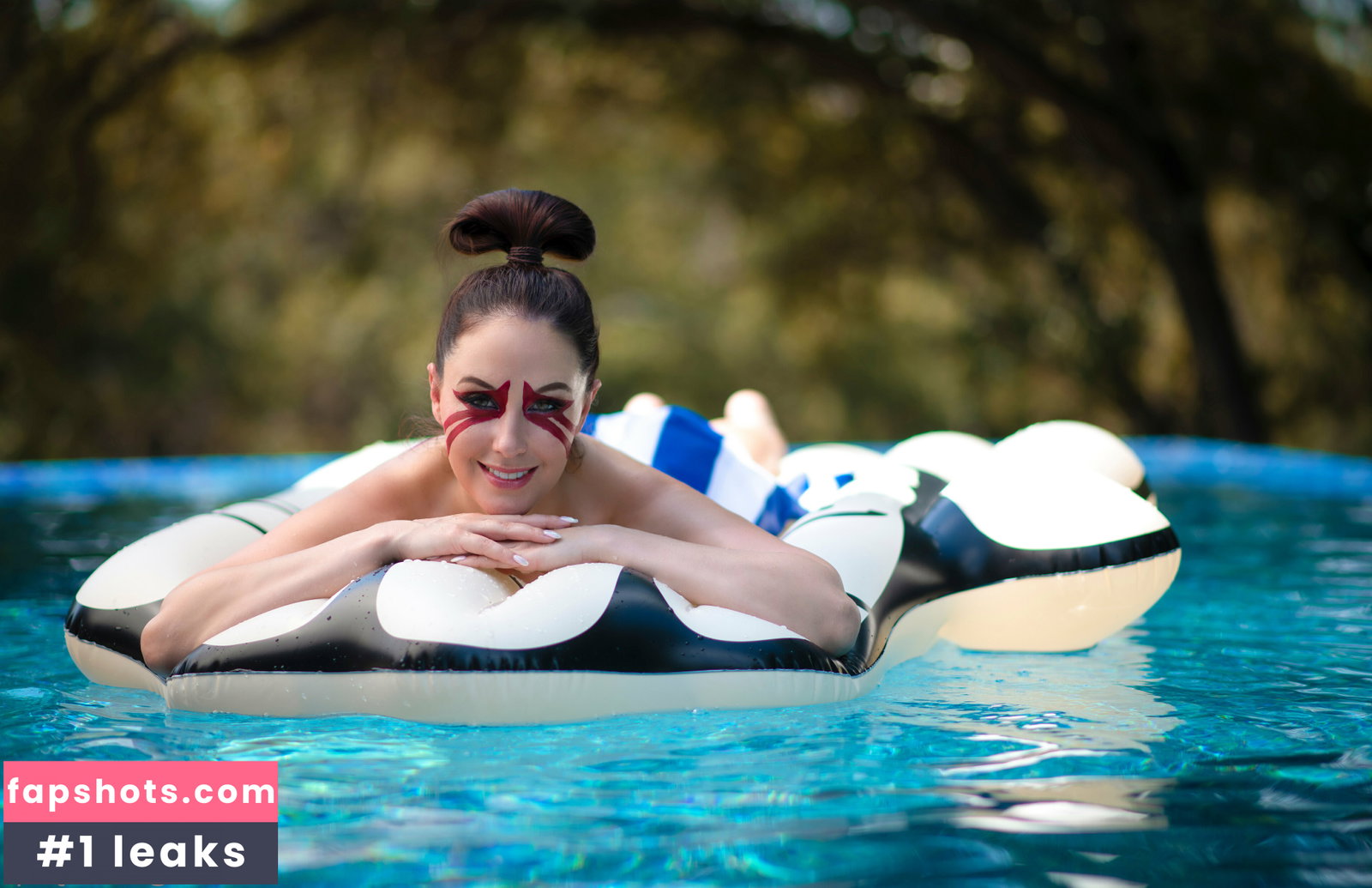 Meg Turney gallery photo #1115