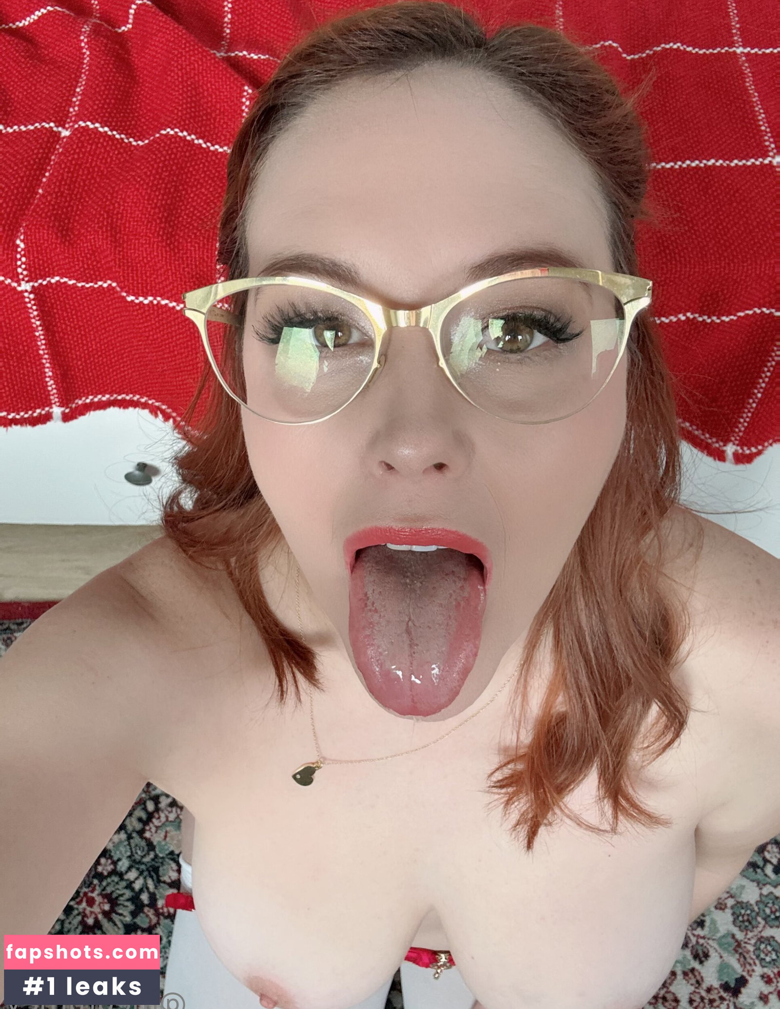 Meg Turney gallery photo #143