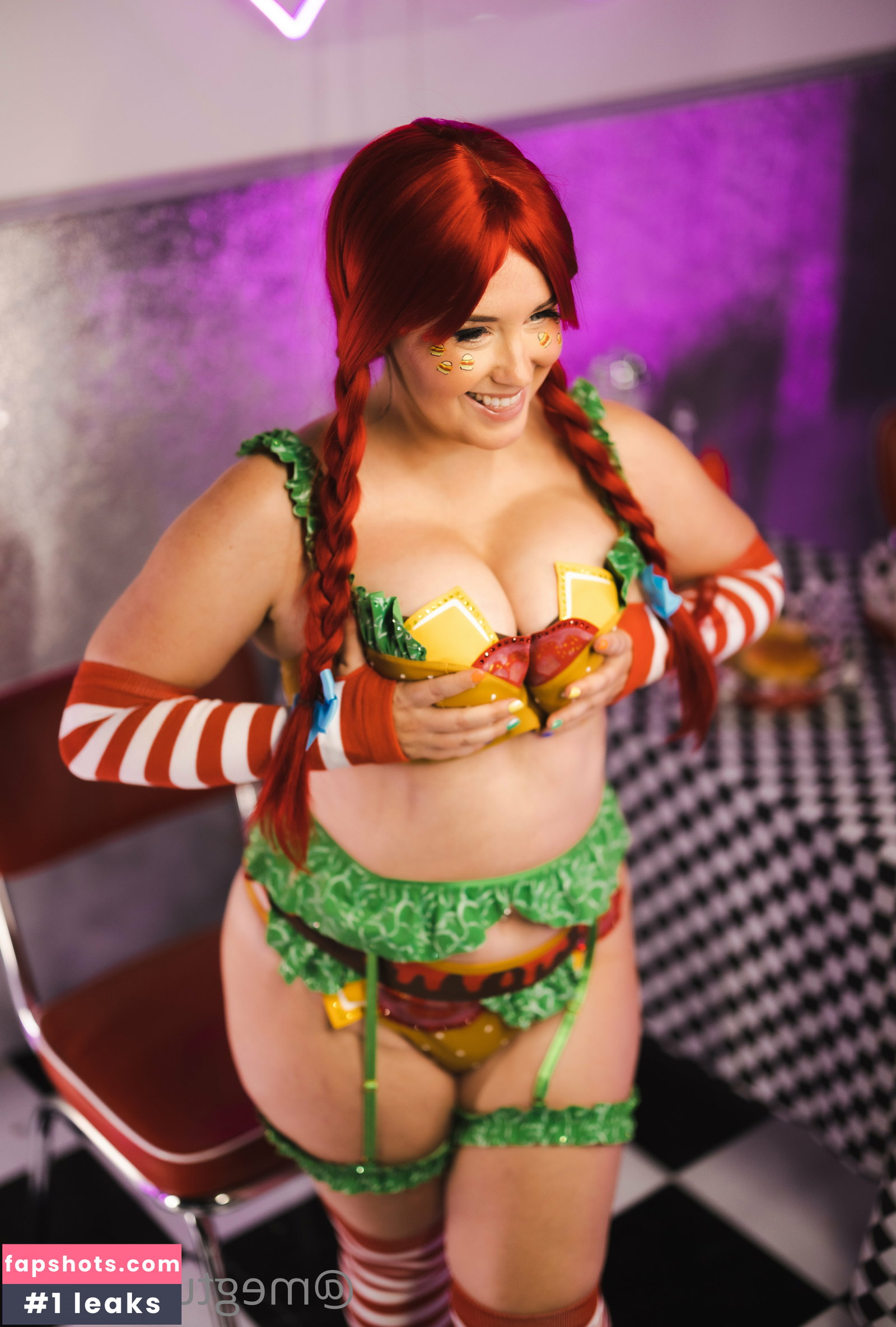 Meg Turney gallery photo #4588