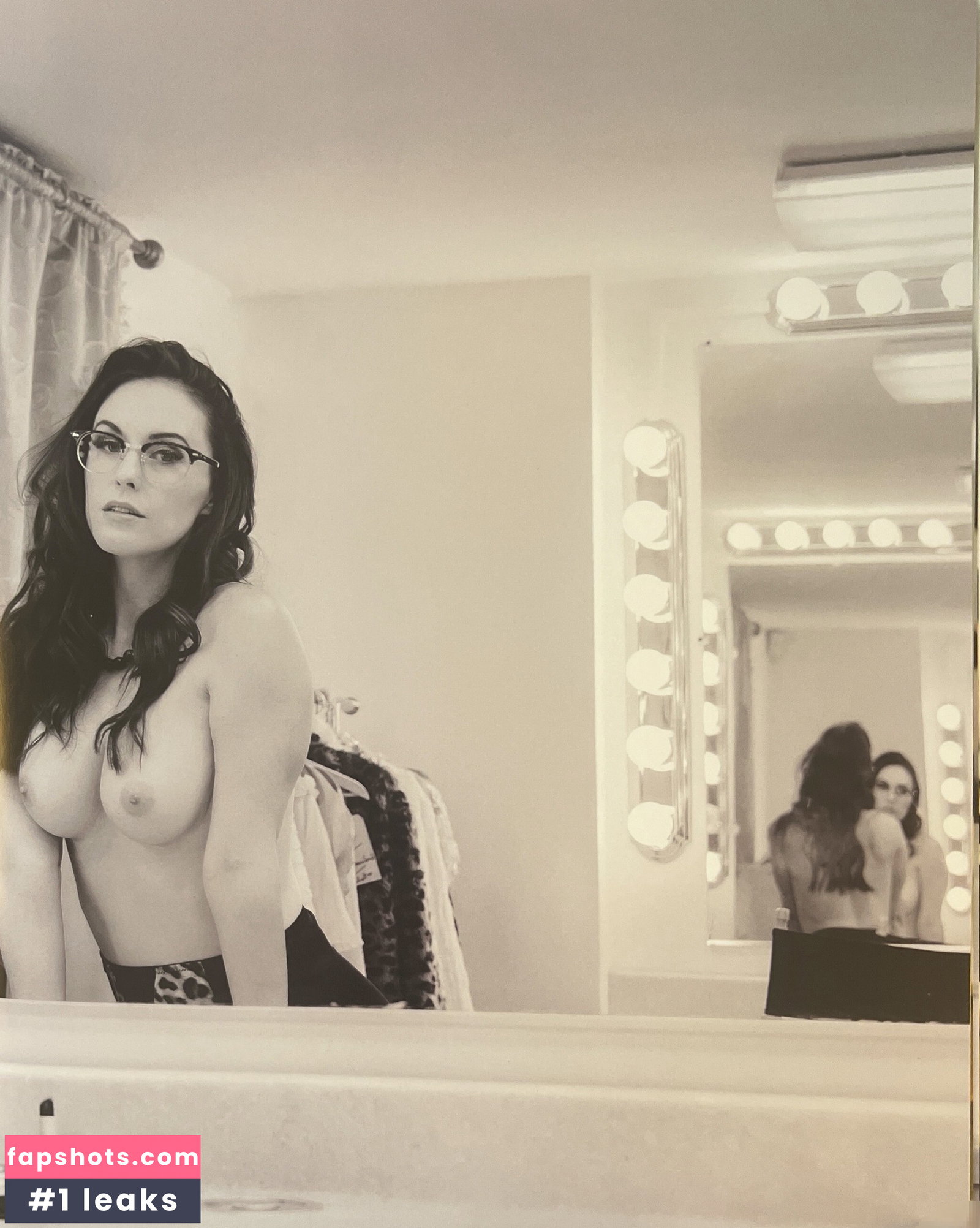 Meg Turney gallery photo #2451