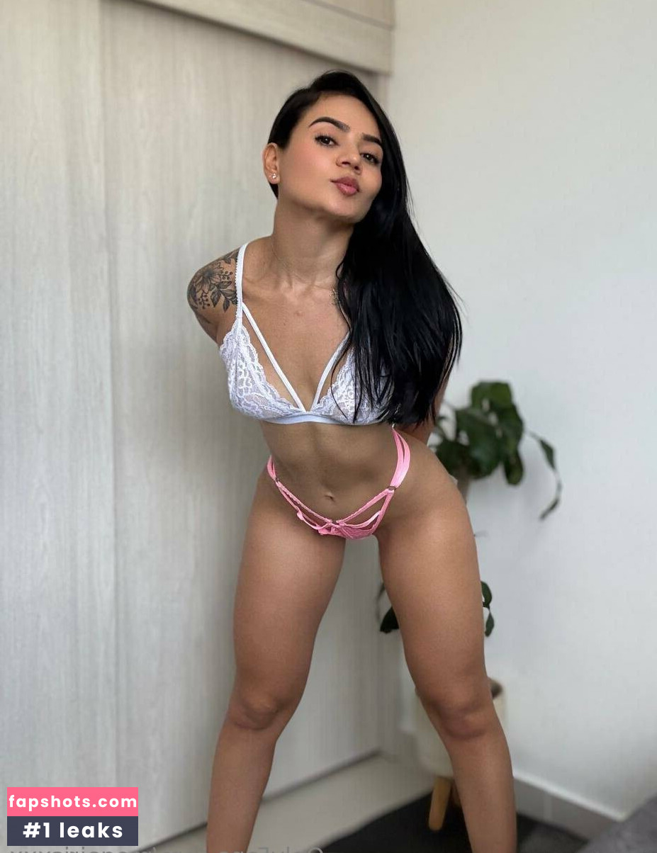 megairisxxx gallery photo #24