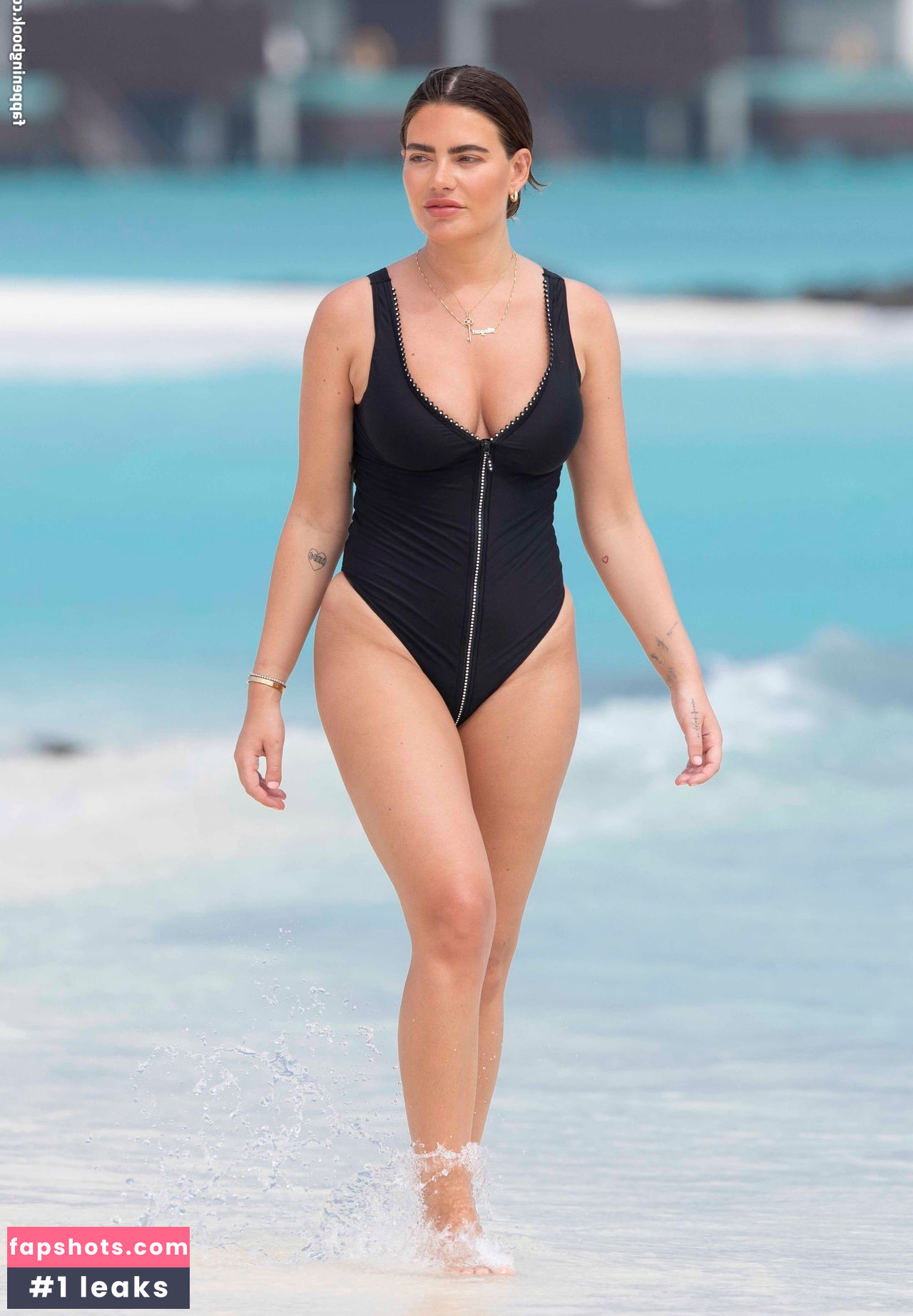 Megan Barton Hanson gallery photo #274