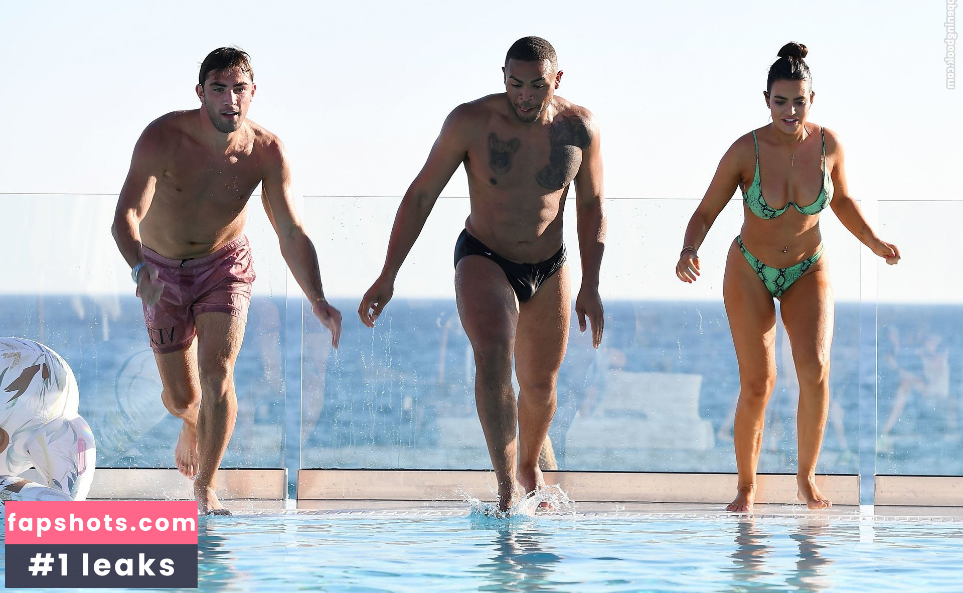 Megan Barton Hanson gallery photo #331