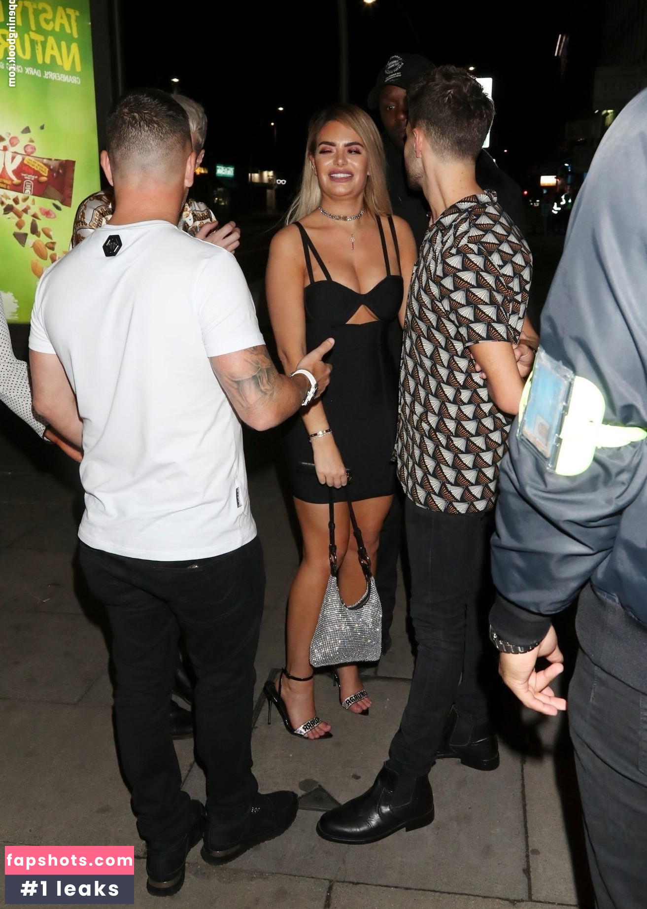 Megan Barton Hanson gallery photo #336