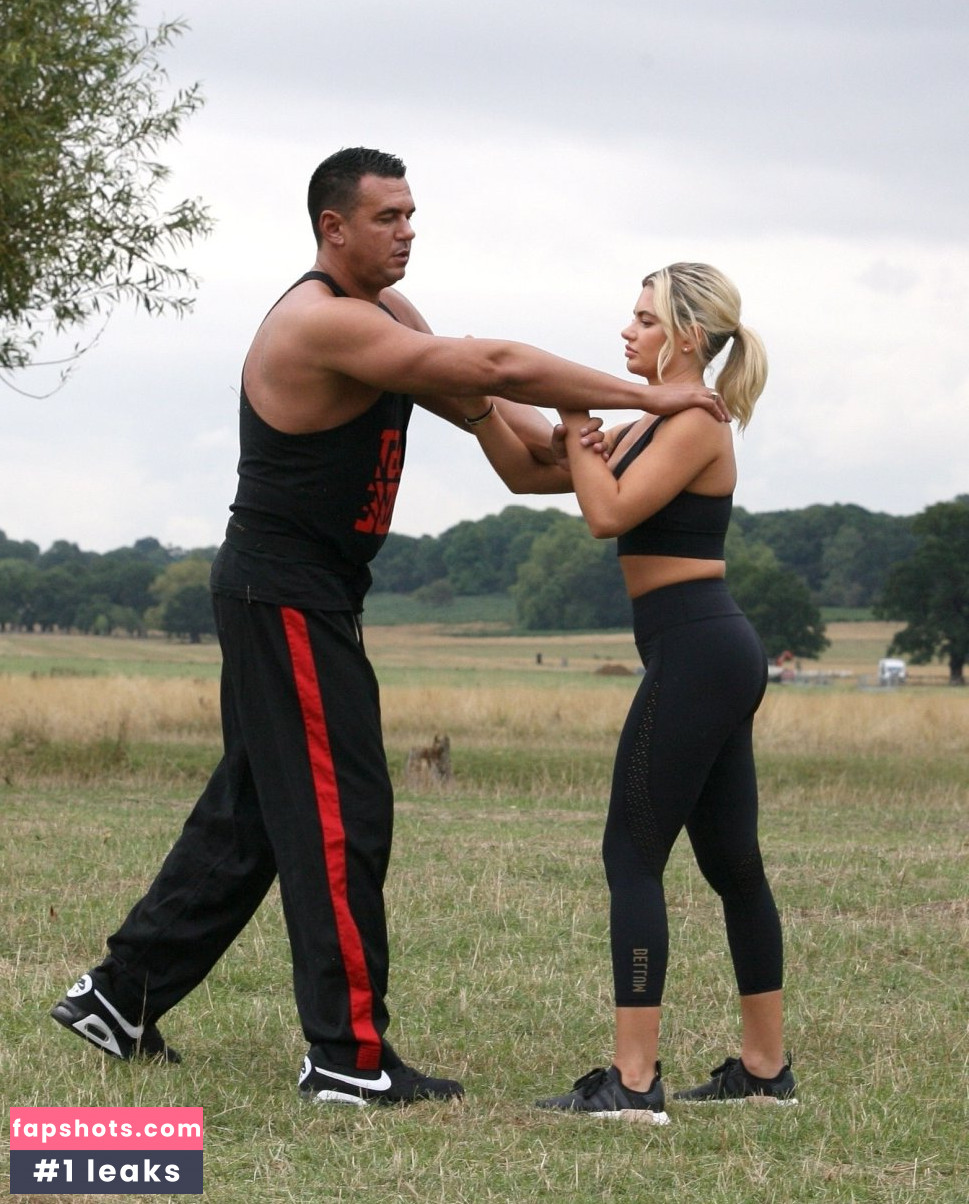 Megan Barton Hanson gallery photo #387