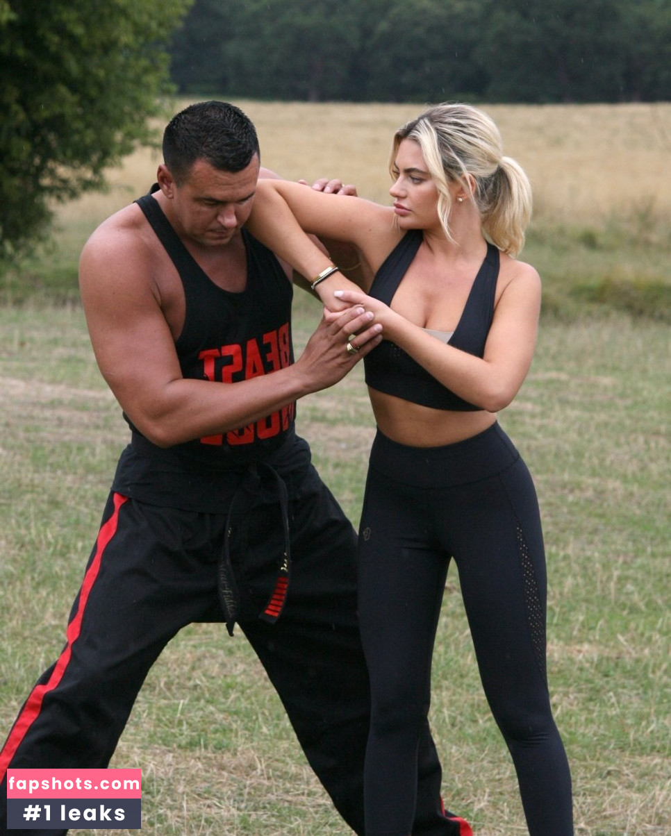 Megan Barton Hanson gallery photo #388