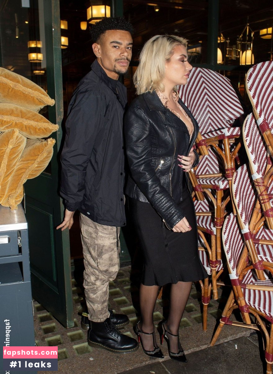 Megan Barton Hanson gallery photo #415