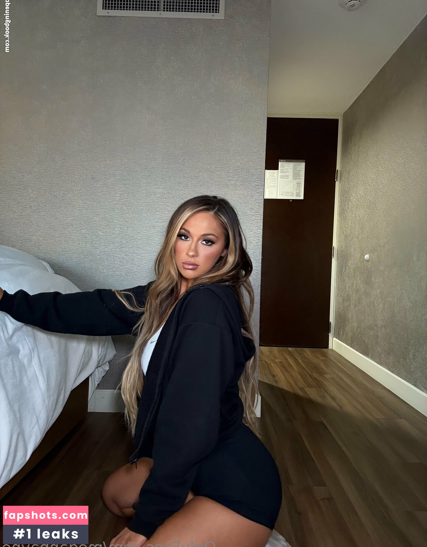 Megan Bayne gallery photo #3