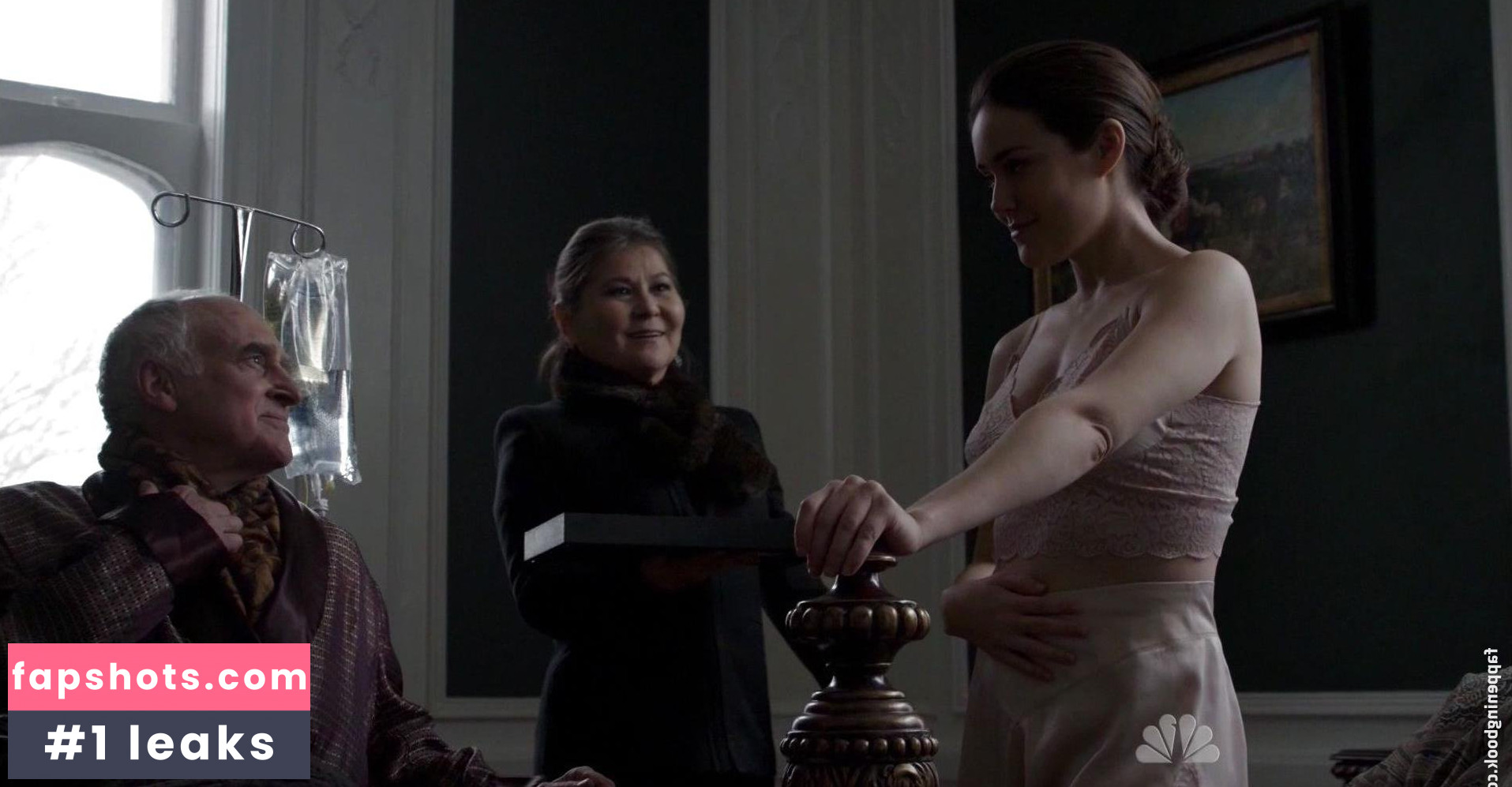 Megan Boone gallery photo #11