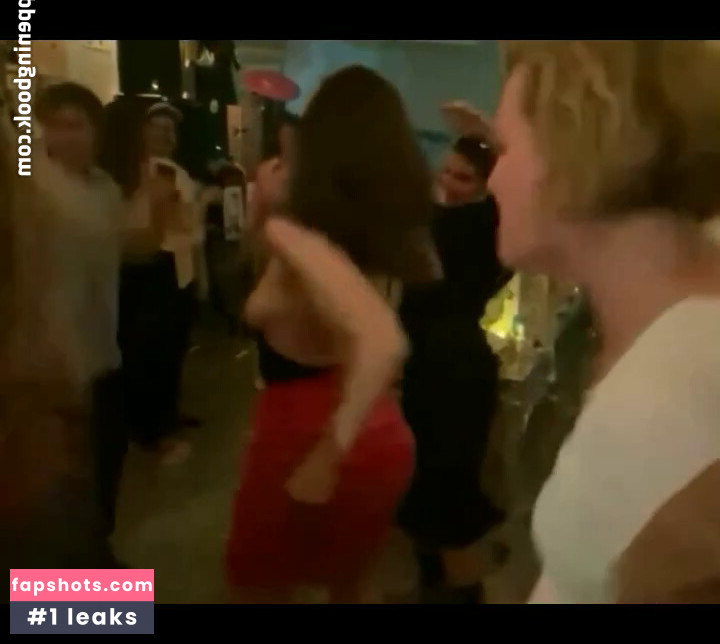 Megan Boone gallery photo #3