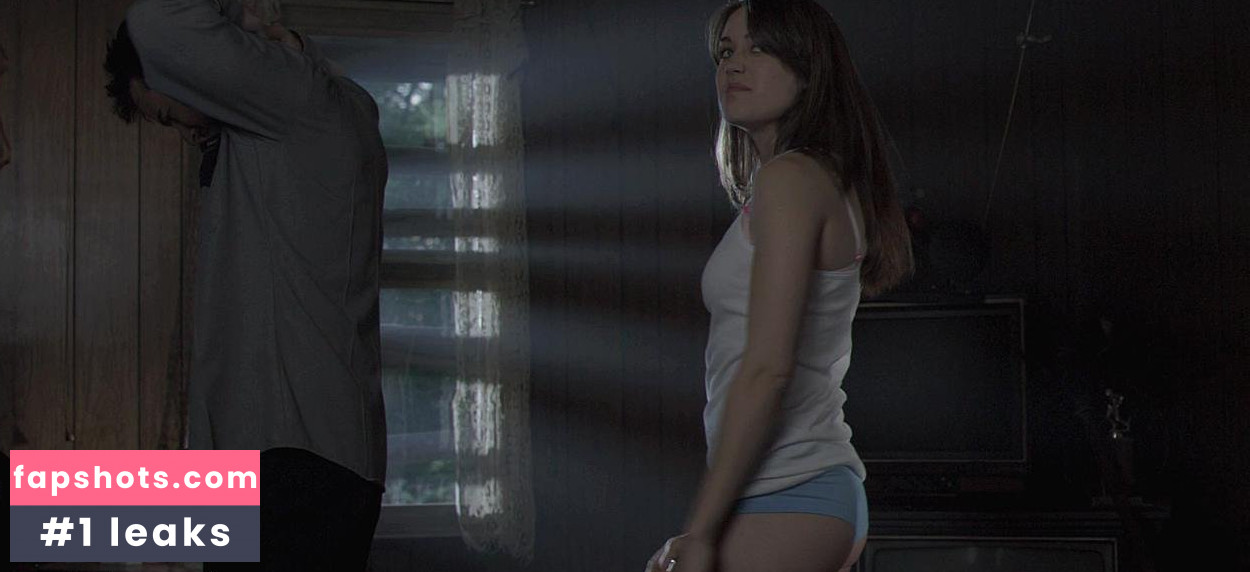 Megan Boone gallery photo #24