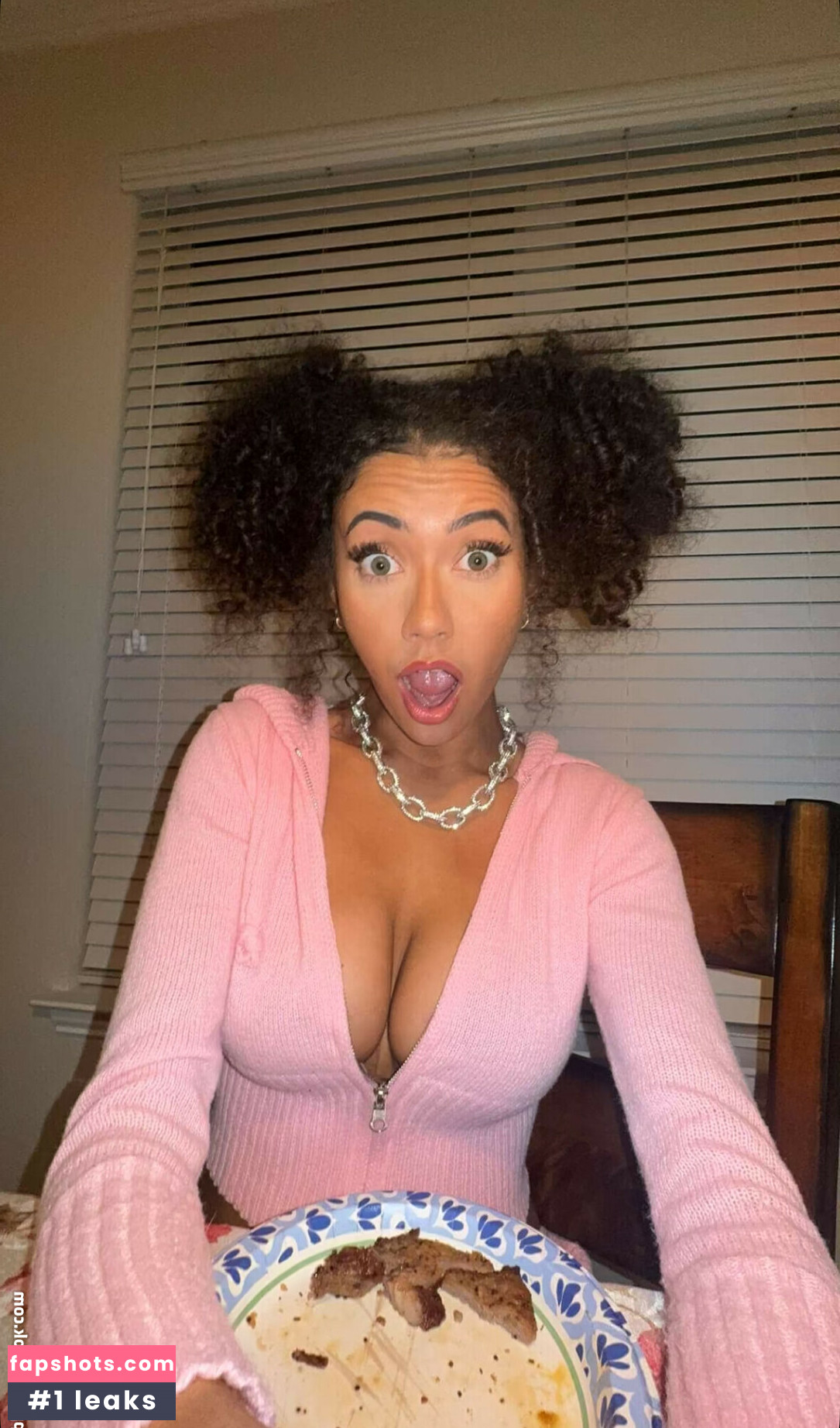 Megan Botnick gallery photo #82