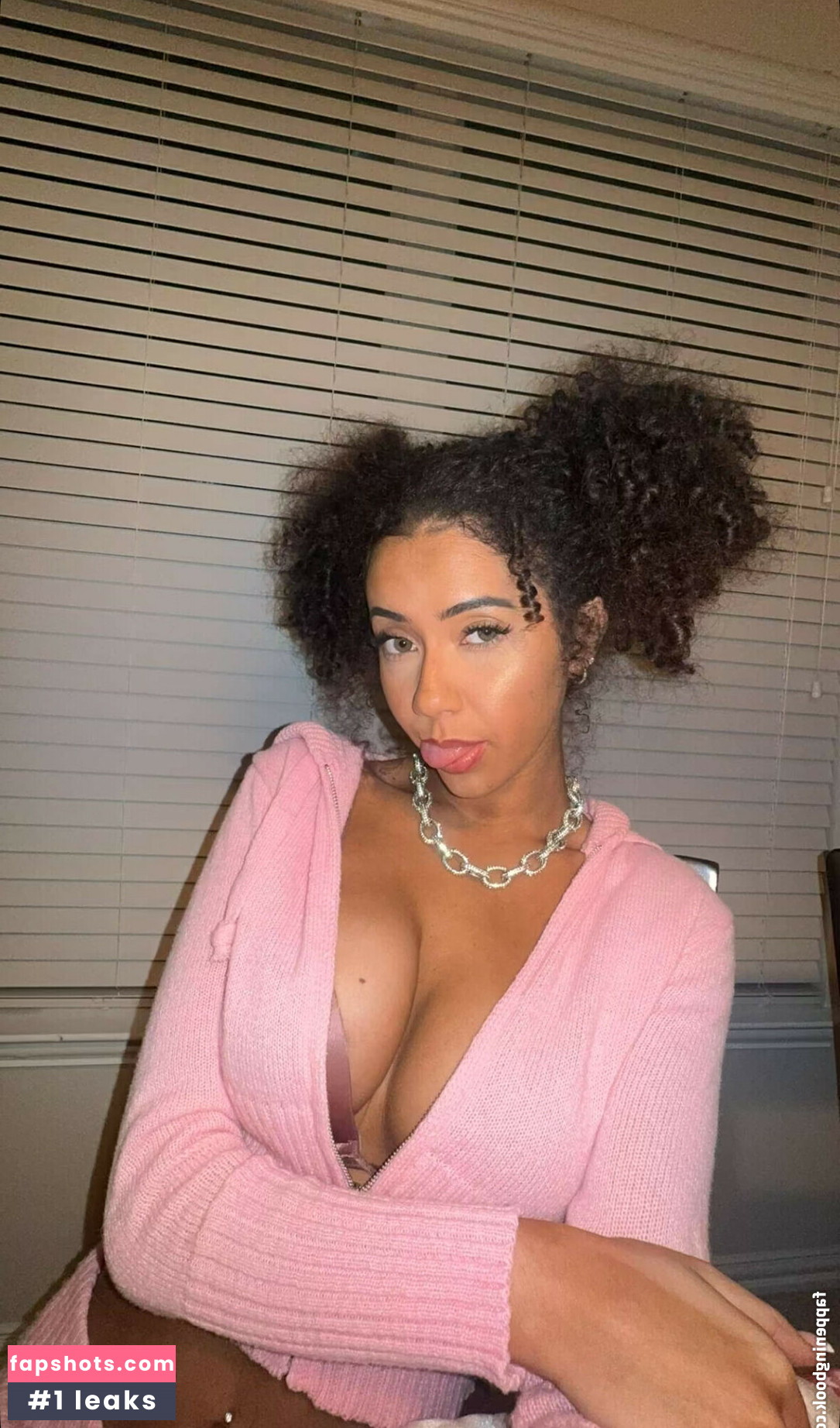 Megan Botnick gallery photo #86