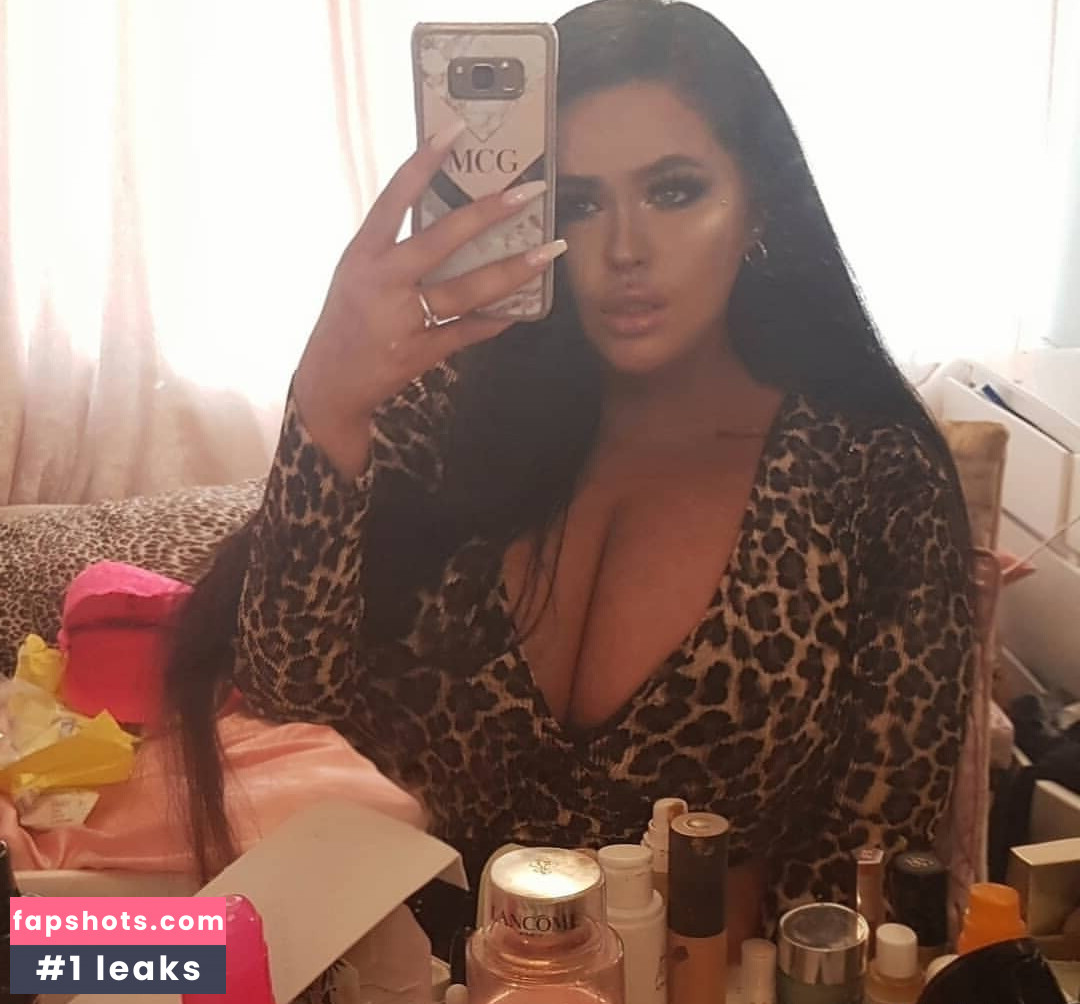 Megan Carys Gomer gallery photo #27