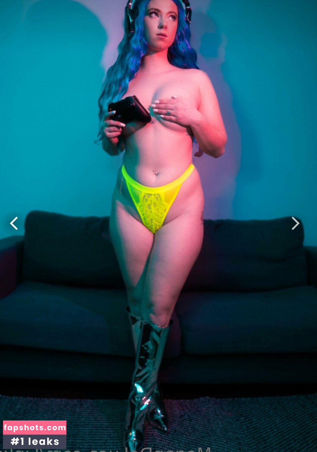 Megan Deluca gallery photo #201