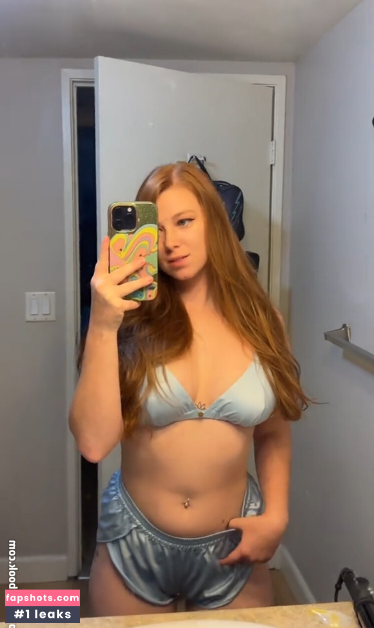 Megan Deluca gallery photo #340