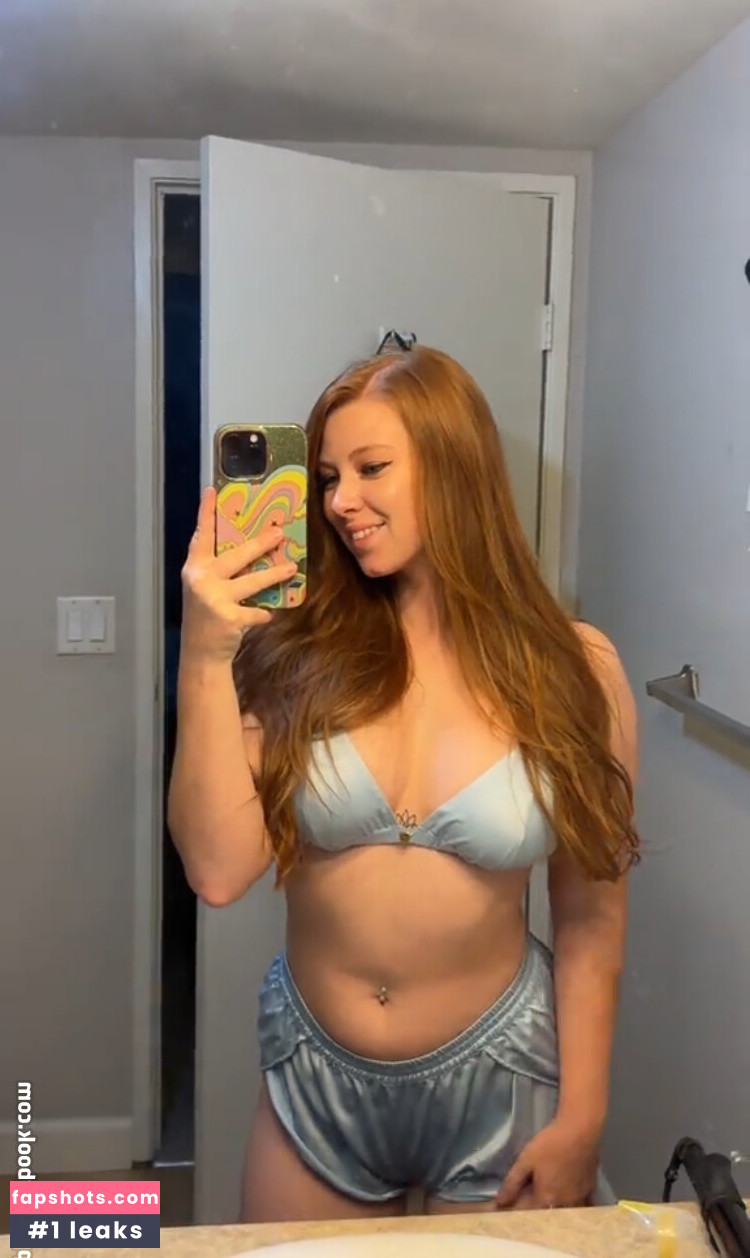 Megan Deluca gallery photo #342