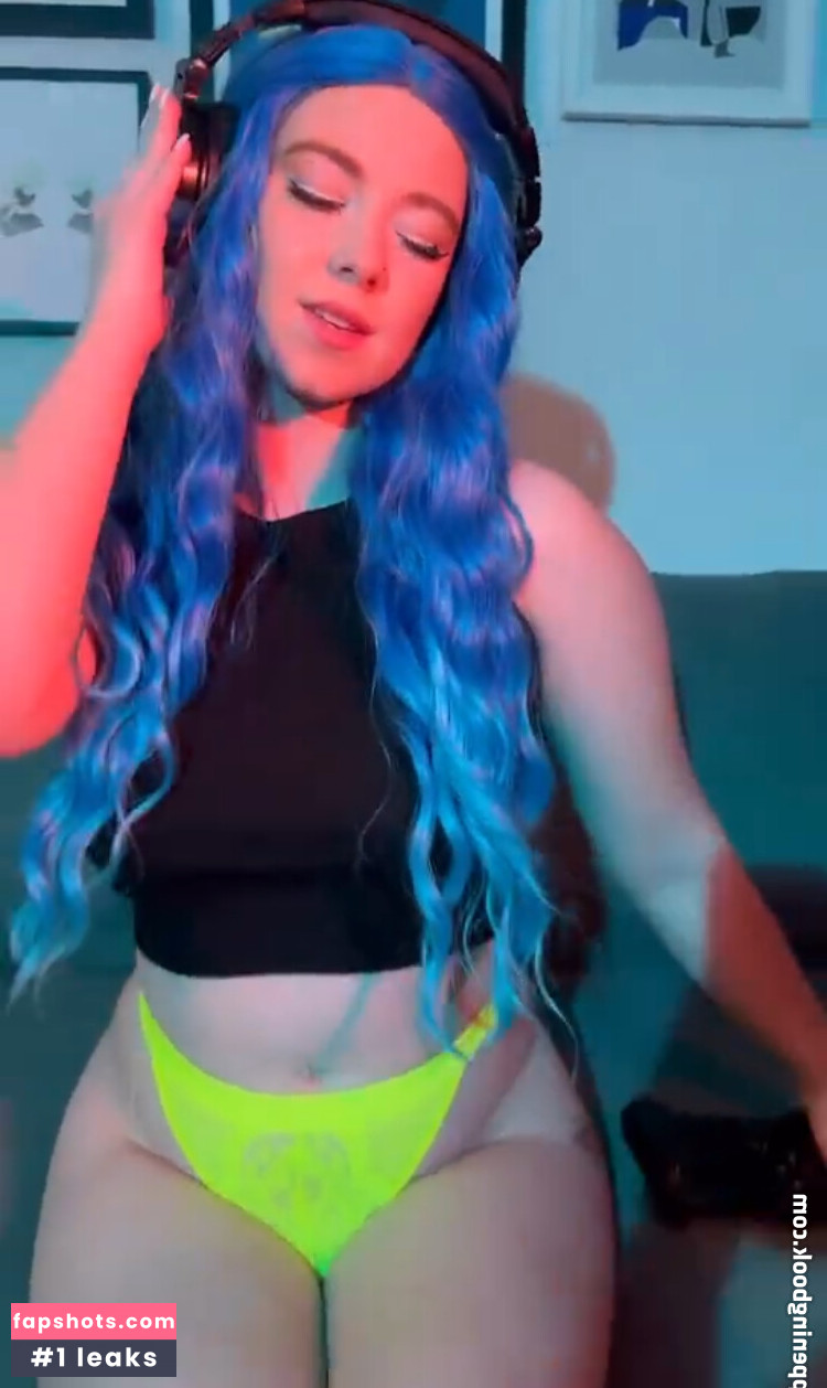 Megan Deluca gallery photo #692