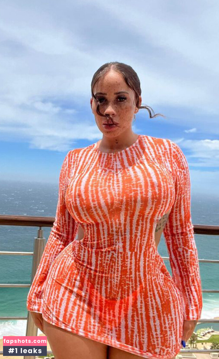 Megan Denise gallery photo #3