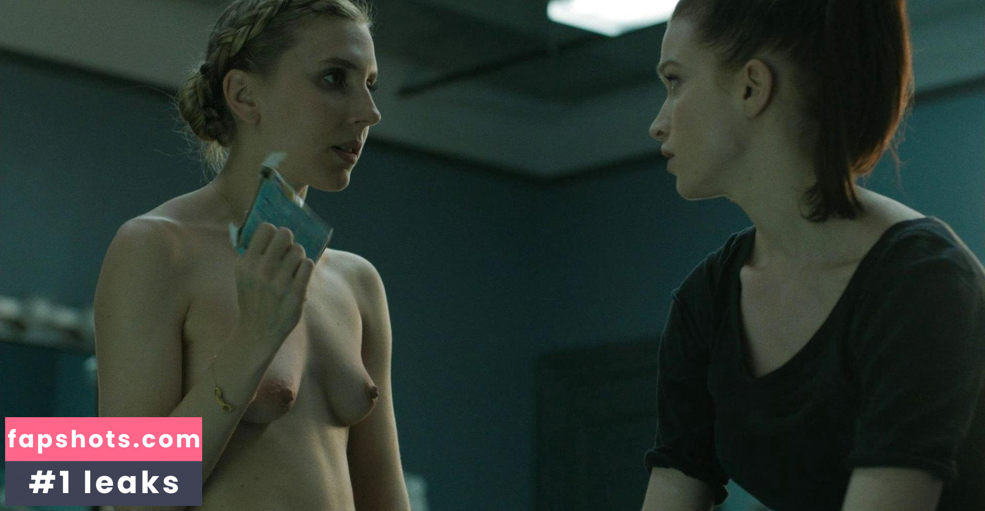 Megan Dickinson gallery photo #4