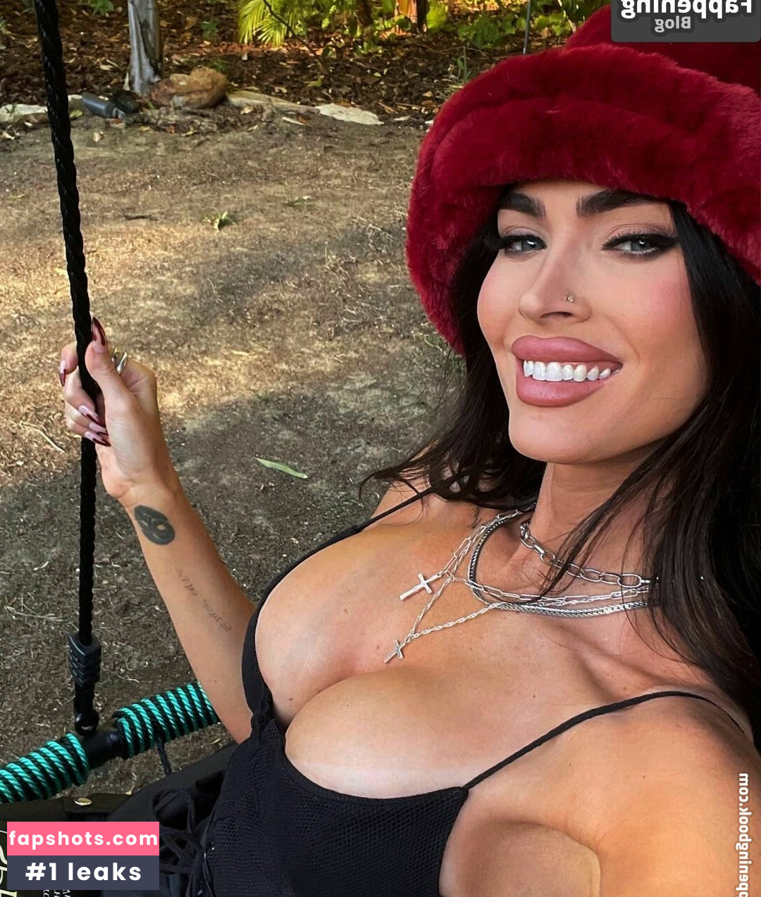 Megan Fox gallery photo #1020