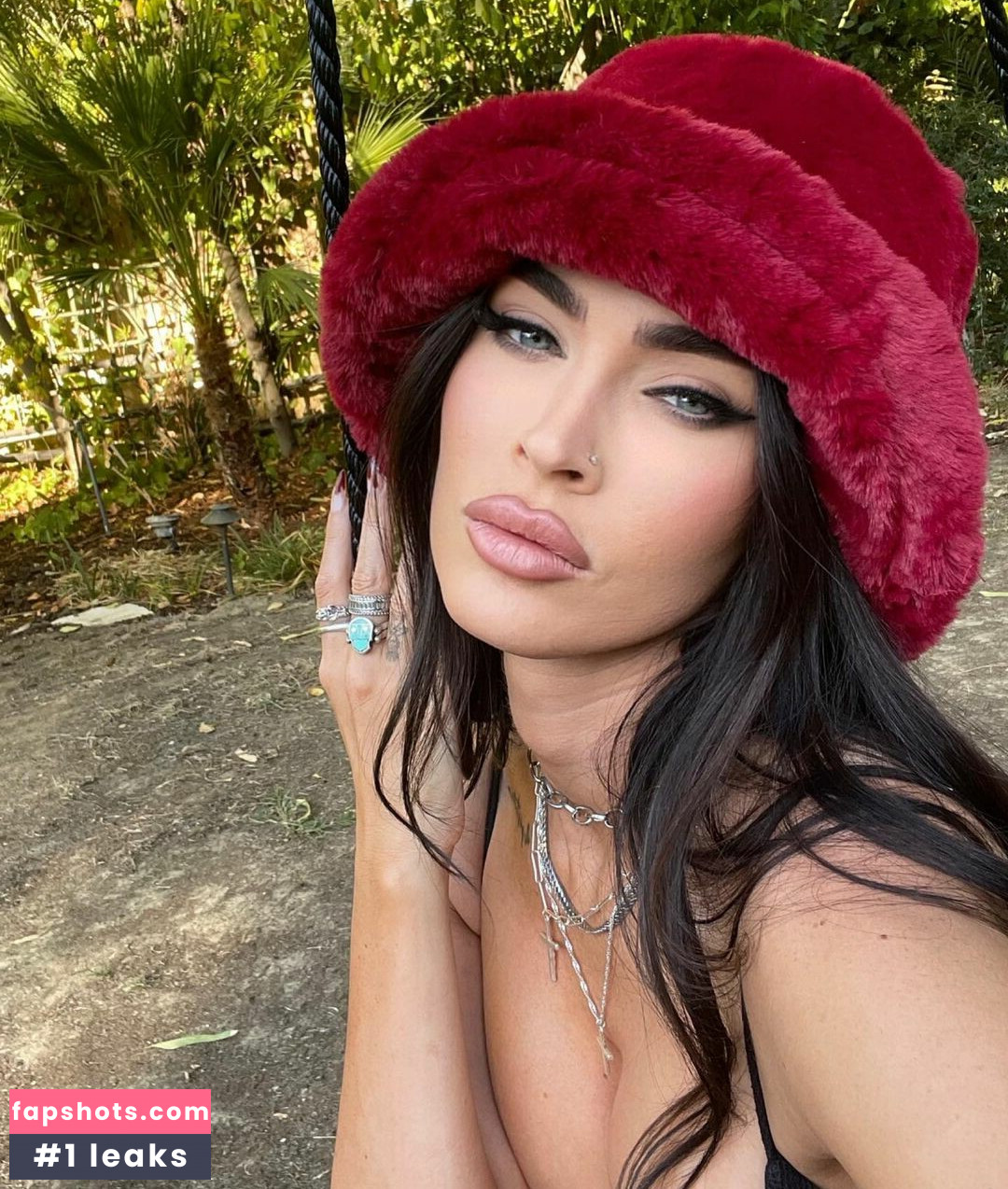 Megan Fox gallery photo #1121