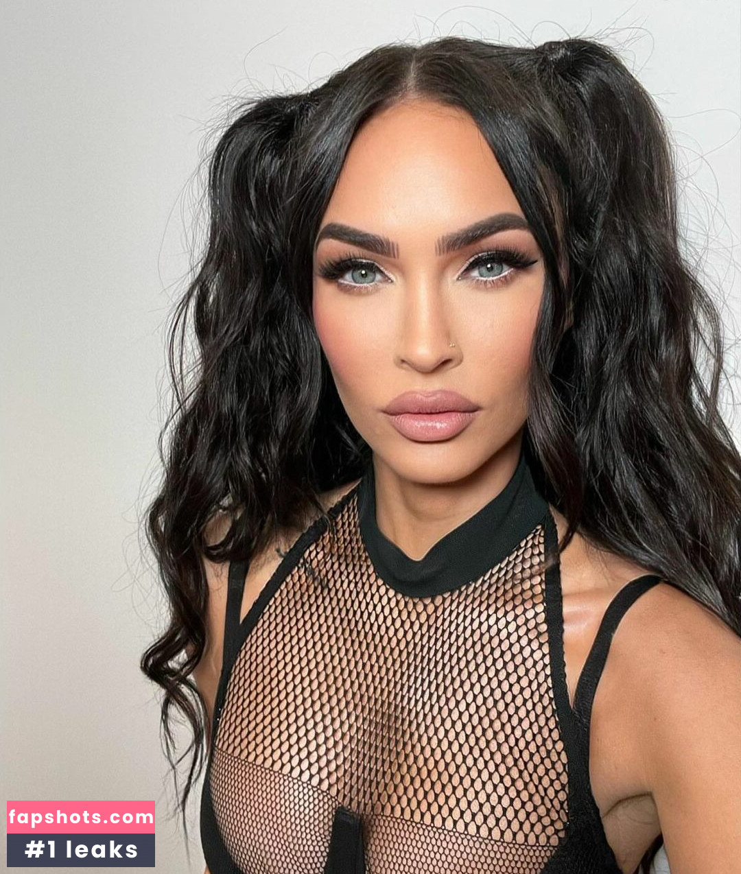 Megan Fox gallery photo #1134