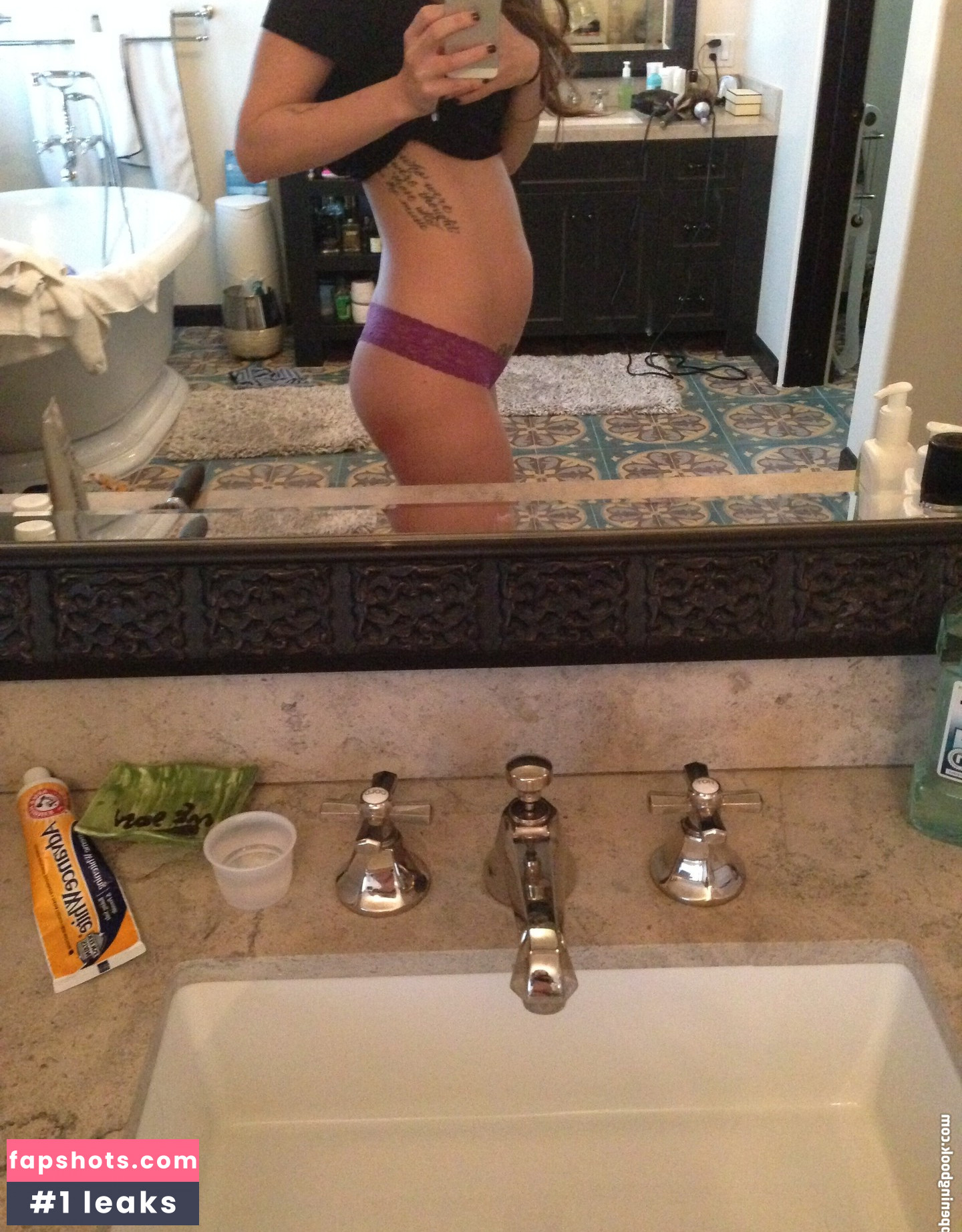 Megan Fox gallery photo #1363