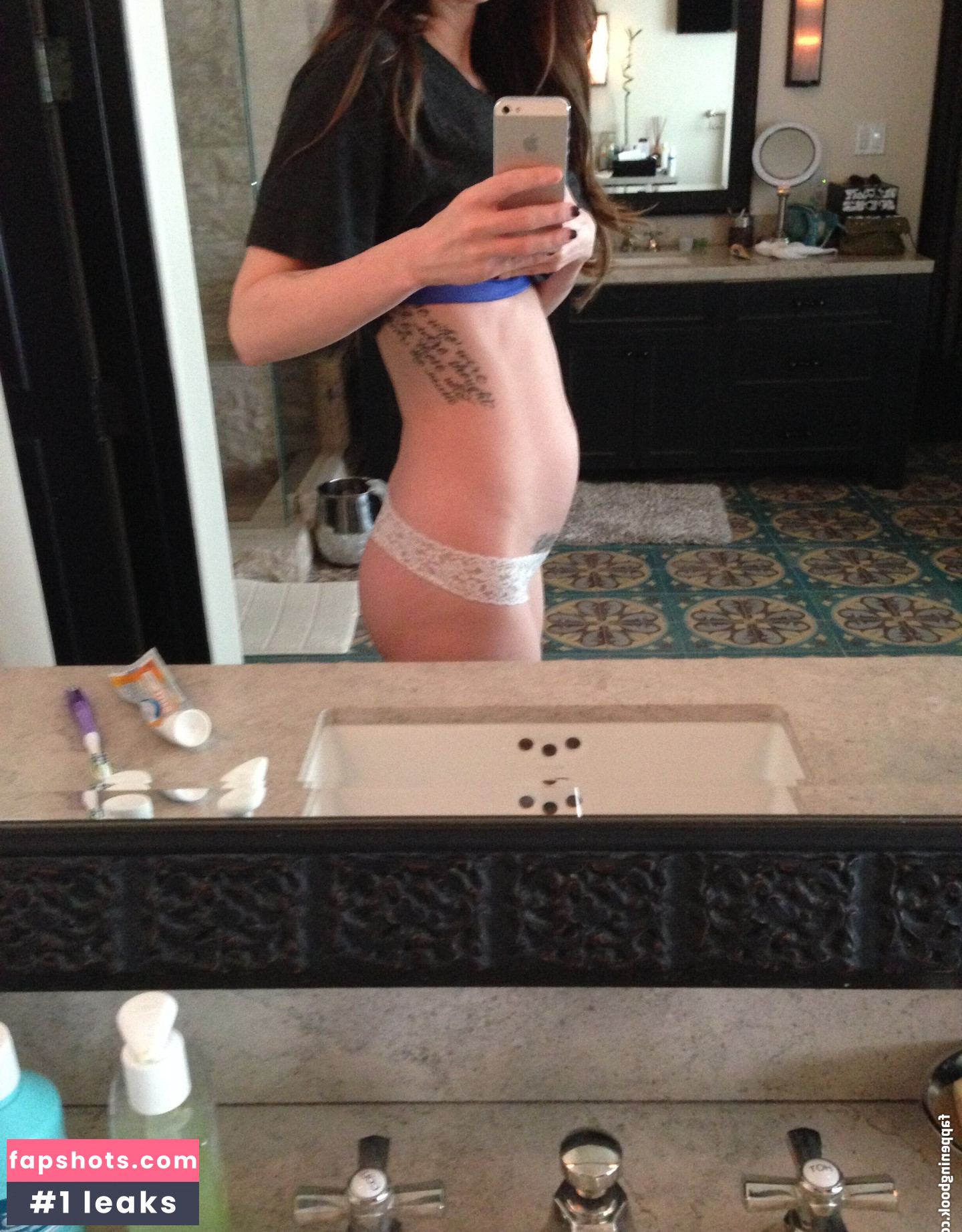 Megan Fox gallery photo #1367