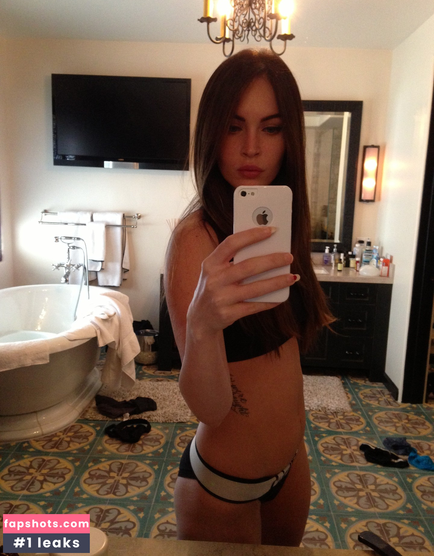 Megan Fox gallery photo #1375