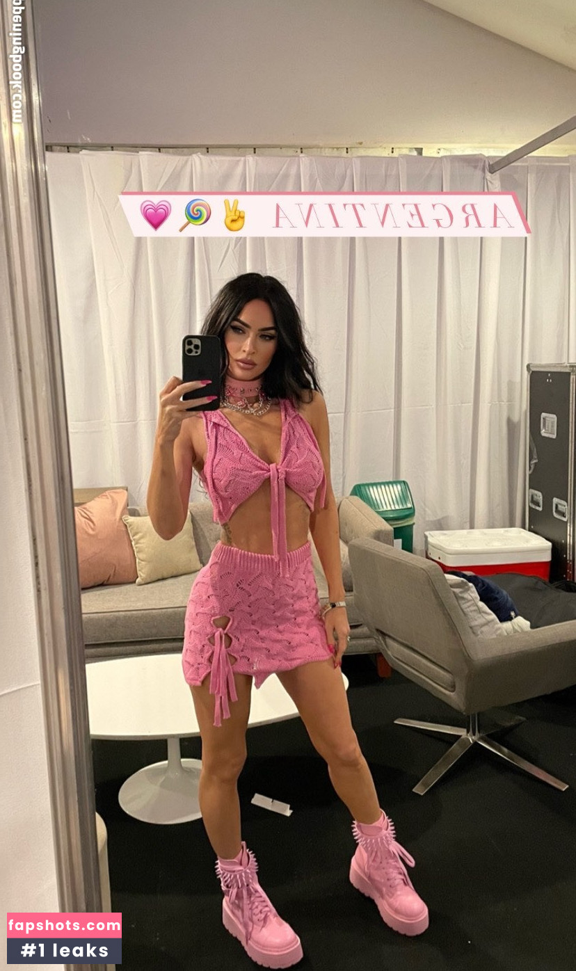 Megan Fox gallery photo #1377