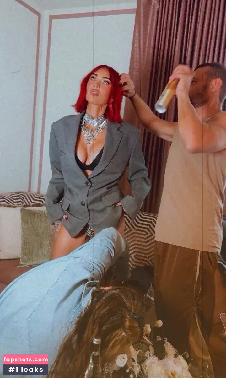 Megan Fox gallery photo #484