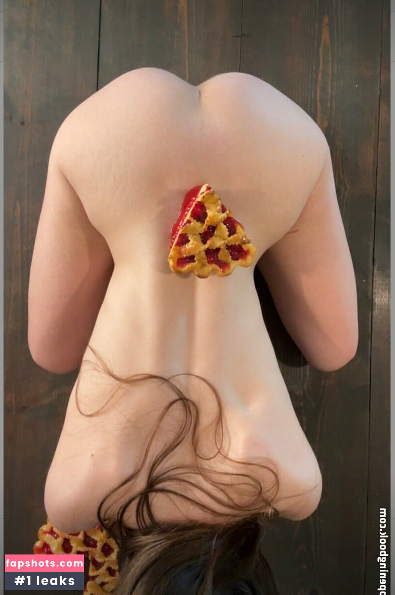 Megan Guthrie gallery photo #14