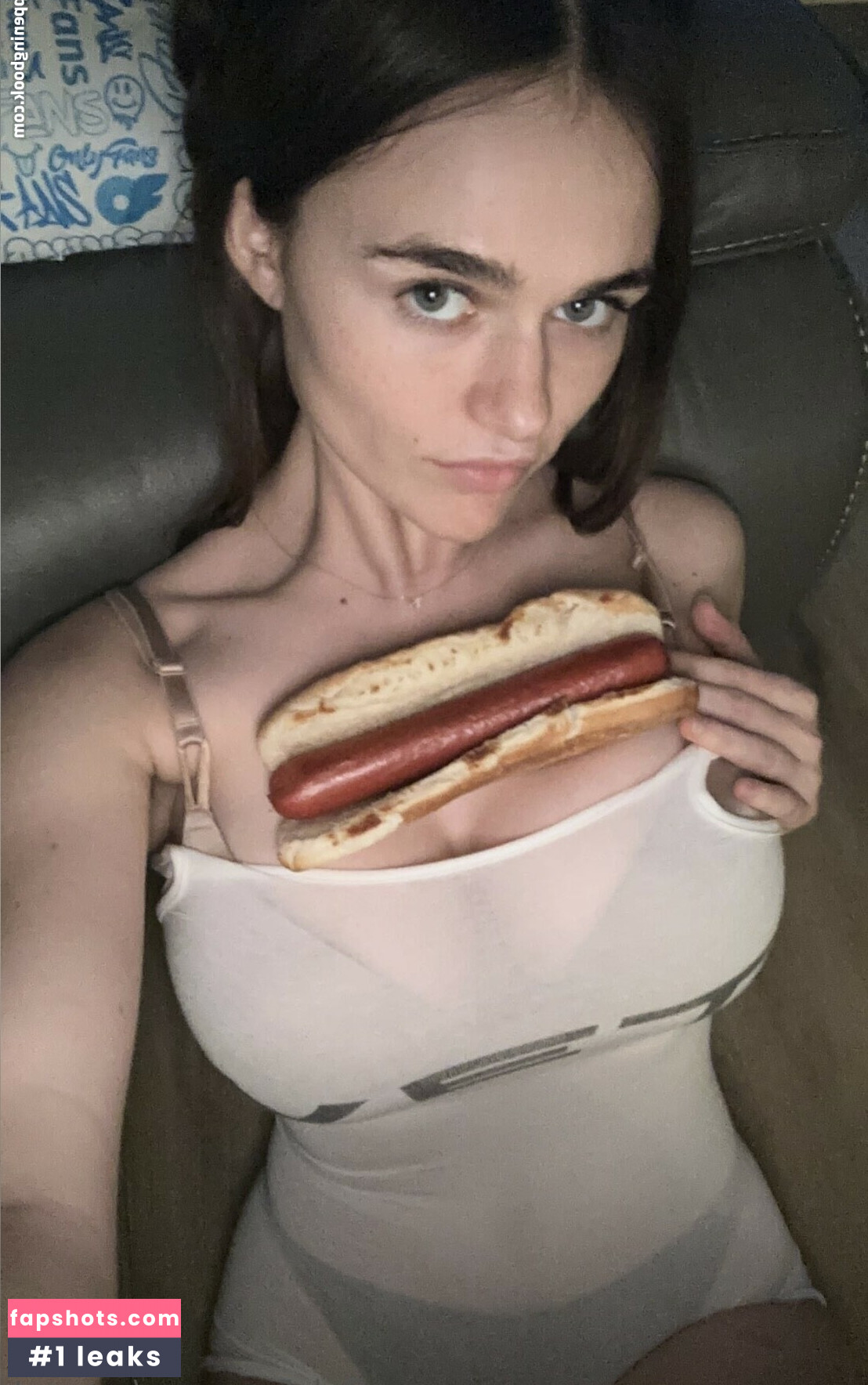 Megan Guthrie gallery photo #151