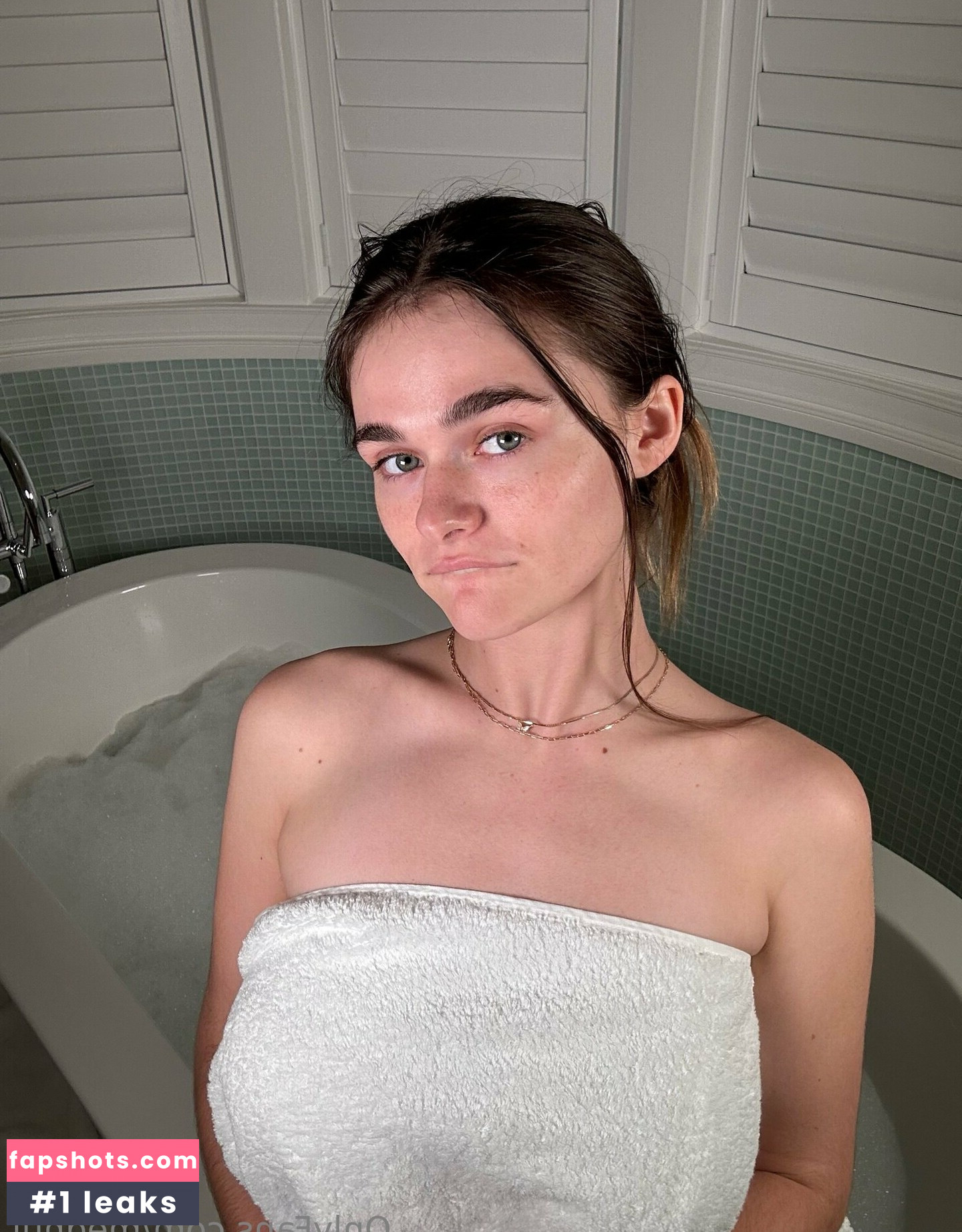 Megan Guthrie gallery photo #221