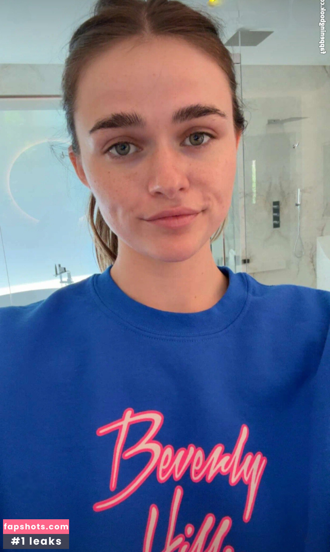 Megan Guthrie gallery photo #86