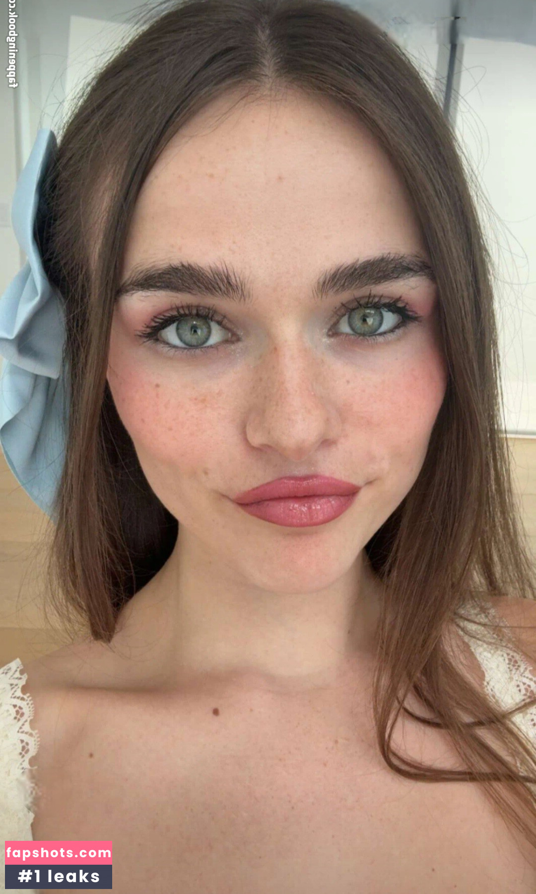 Megan Guthrie gallery photo #87