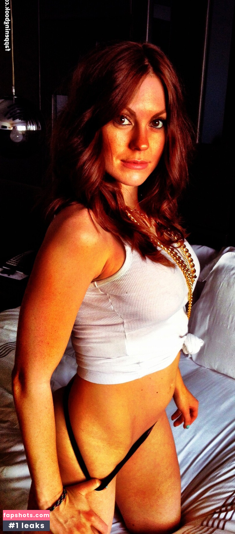 Megan Lynn Howard gallery photo #16