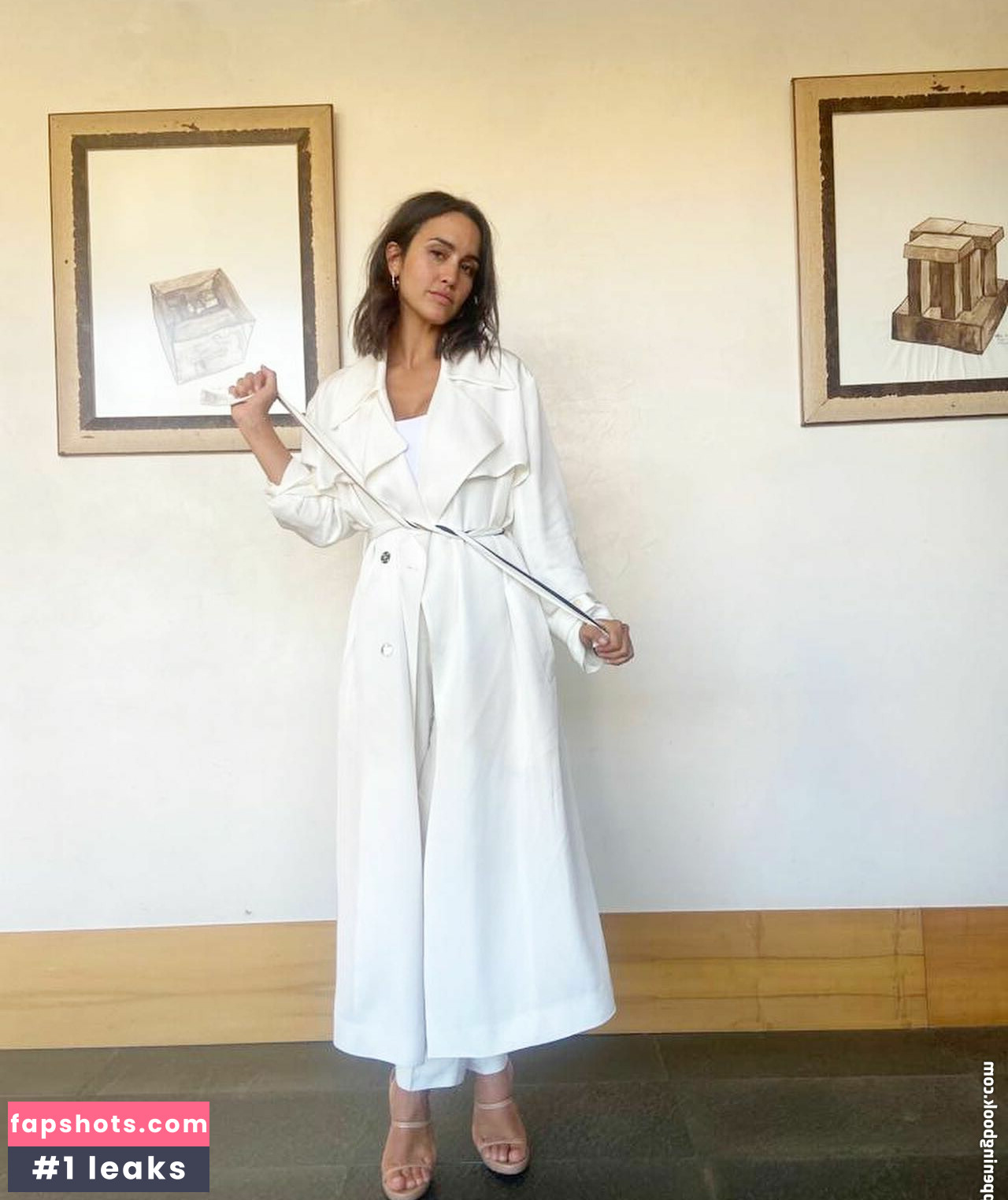 Megan Montaner gallery photo #12